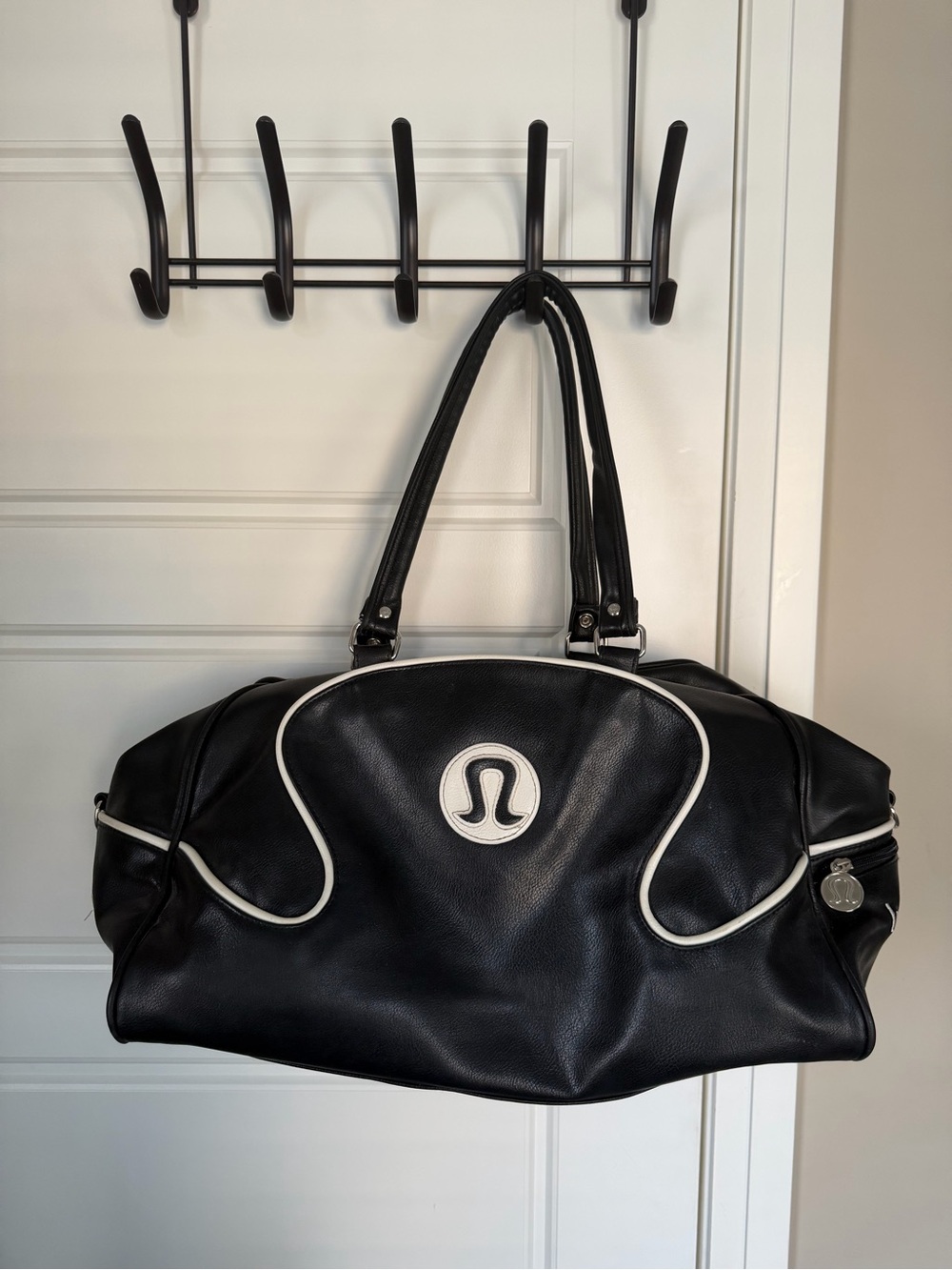 Vintage Lululemon Black Velocity Gym Duffel Bag w Retro White Piping Logo - Picture 6 of 10